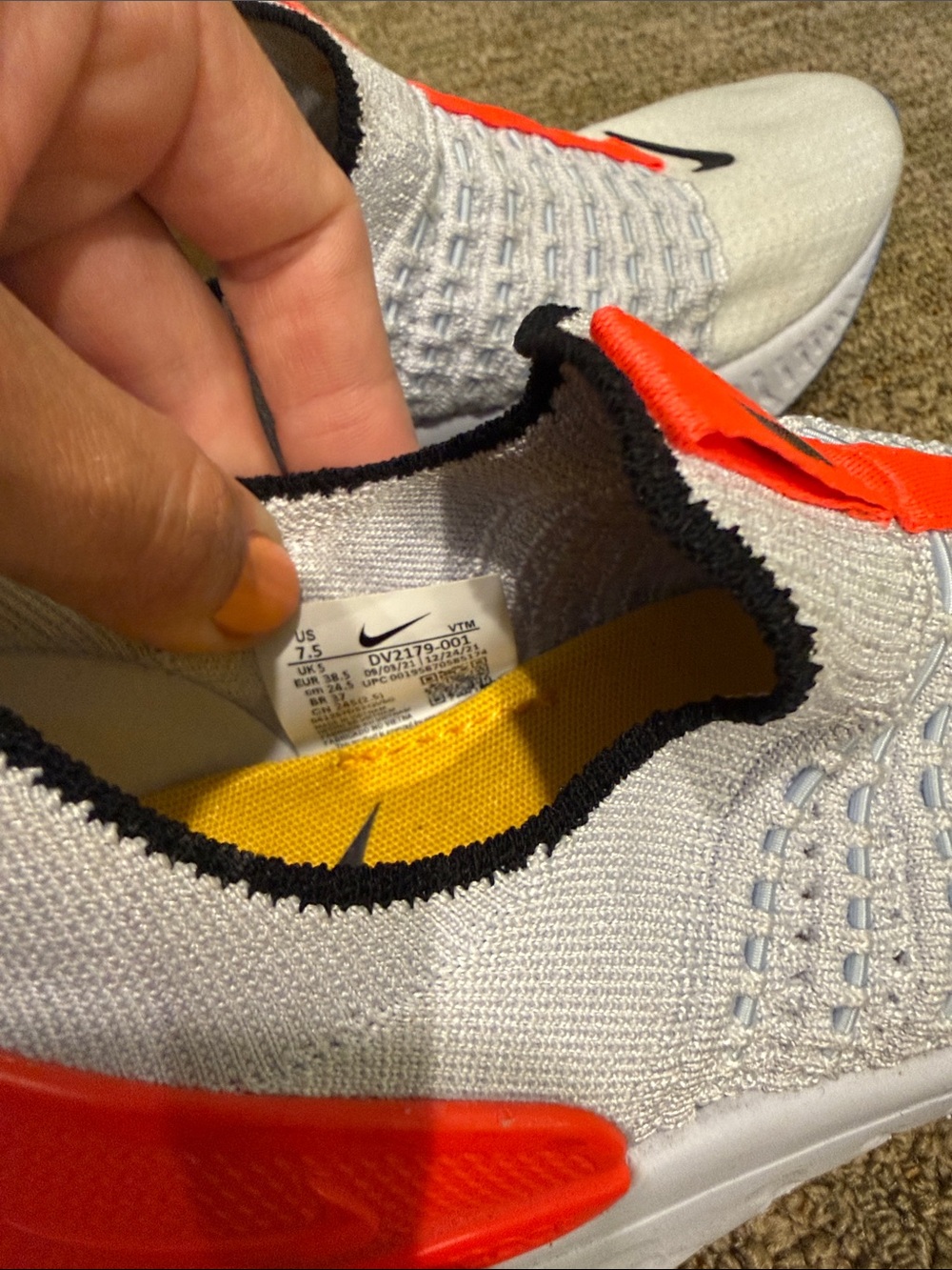 Nike White Slip-On Knit Sneakers - 7.5 - Picture 6 of 6